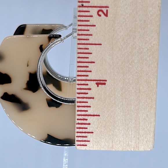 Vintage Bohemian Style Resin Acetate Hoop Earrings - Picture 5 of 5